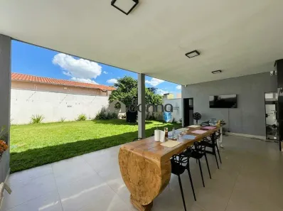 Casa com 3 Quartos à venda, 200m² no Olinda, Uberaba