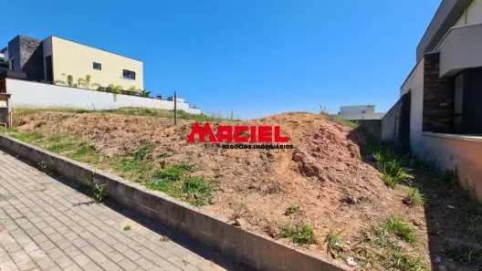 Lote/Terreno à venda, 450m² no Condomínio Residencial Jaguary, São José dos Campos
