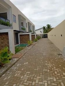 Casa de Condomínio com 3 Quartos à venda, 200m² no Arembepe (Abrantes), Camaçari