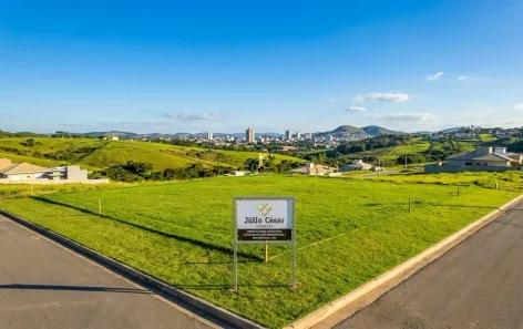 Lote/Terreno à venda, 300m² no Fábio Notini, Divinópolis