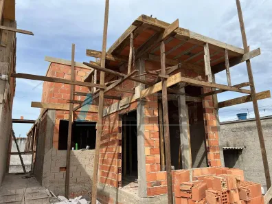 Casa com 3 Quartos à venda, 65m² no Maracanã, Colombo