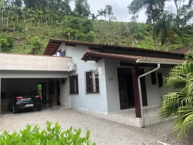 Casa com 3 Quartos à venda, 170m² no Bateas, Brusque