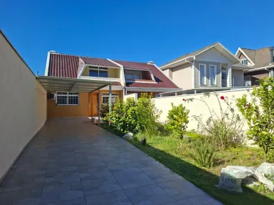 Casa com 3 Quartos para alugar, 120m² no Santa Felicidade, Curitiba