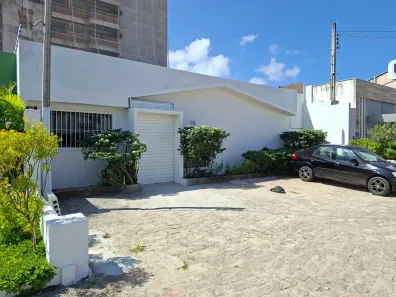 Prédio Residencial com 4 Quartos para alugar, 250m² no Jatiúca, Maceió