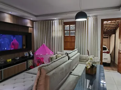Casa com 3 Quartos à venda, 100m² no Sapucaias III, Contagem