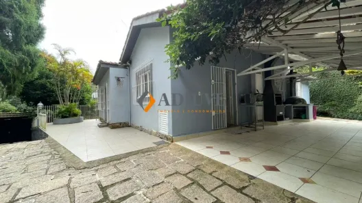 Casa com 4 Quartos à venda, 1500m² no Retiro, Petrópolis