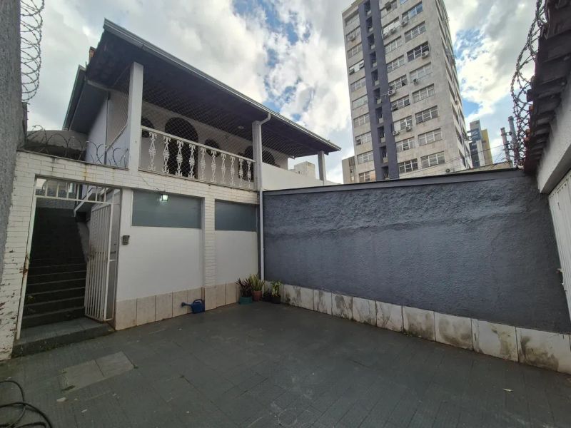 Casa com 3 quartos — Santa Efigênia, Belo Horizonte