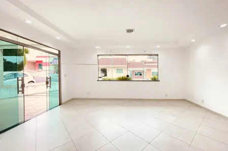 Casa de Condomínio com 3 Quartos para alugar, 250m² no Tarumã, Manaus