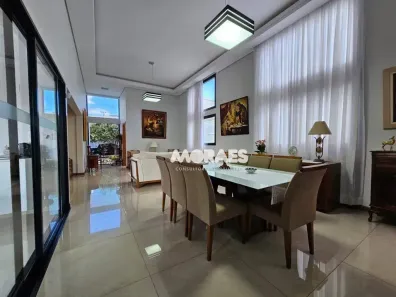 Casa de Condomínio com 3 Quartos à venda, 330m² no Vila Serrão, Bauru