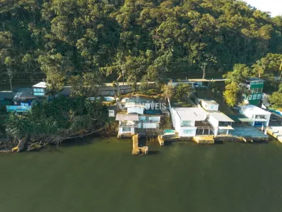 Casa com 6 Quartos à venda, 370m² no Piçarras, Guaratuba