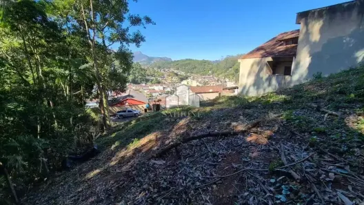 Lote/Terreno à venda, 467m² no Mosela, Petrópolis
