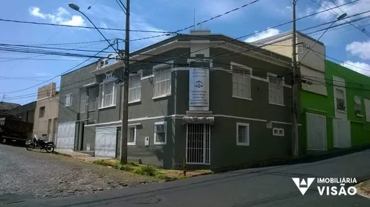 Casa com 4 Quartos à venda, 300m² no Estados Unidos, Uberaba