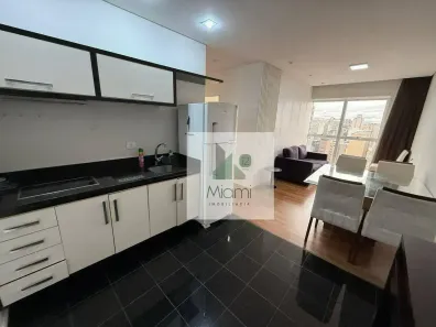 Apartamento com 2 Quartos para alugar, 58m² no Centro, Curitiba