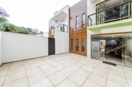 Casa de Condomínio com 4 Quartos à venda, 155m² no Parque Guadalajara, Juiz de Fora