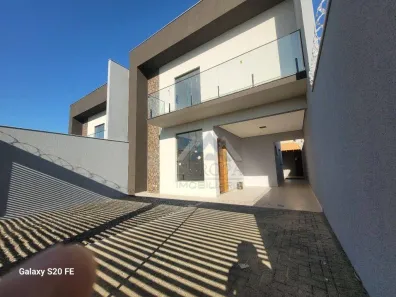 Sobrado com 3 Quartos à venda, 126m² no Coliseu, Londrina