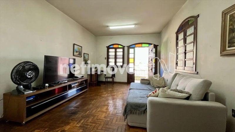 Casa com 3 quartos — Caiçaras, Belo Horizonte