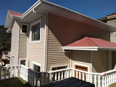 Casa com 2 Quartos à venda, 93m² no Castelanea, Petrópolis