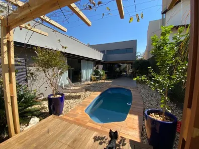 Casa de Condomínio com 3 Quartos à venda, 200m² no Esperança, Londrina