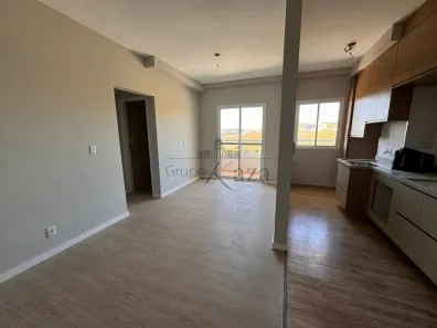 Apartamento com 3 Quartos para alugar, 70m² no Condomínio Residencial Colinas do Paratehy, São José dos Campos