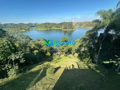 Fazenda/Sítio com 3 Quartos à venda, 310m² no Centro, Igaratá