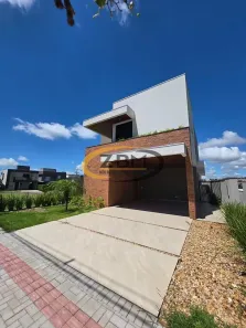 Casa de Condomínio com 3 Quartos à venda, 242m² no Conjunto Habitacional Alexandre Urbanas, Londrina