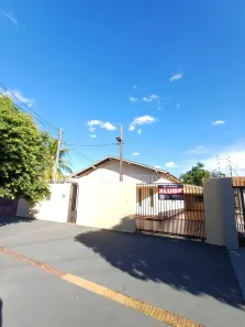 Casa com 3 Quartos para alugar, 242m² no Jardim Paulista, Dourados