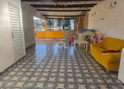 Casa com 5 Quartos à venda, 300m² no Jardim São Salvador, Taboão da Serra