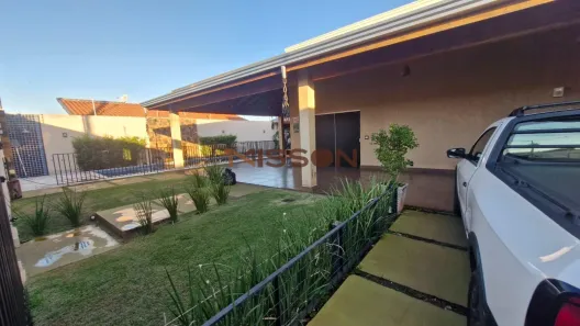Casa com 3 Quartos à venda, 400m² no Jardim Itália II, Uberaba