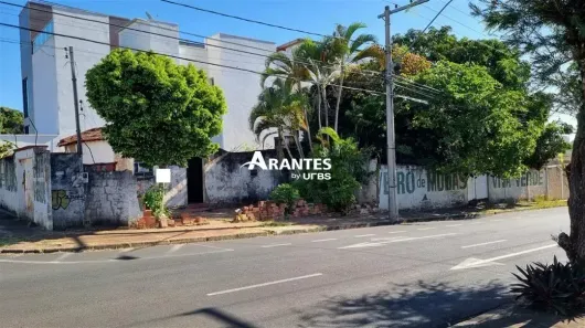 Lote/Terreno à venda, 360m² no Saraiva, Uberlândia