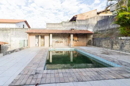 Casa com 6 Quartos à venda, 450m² no Colonial, Contagem