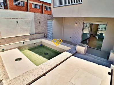 Casa com 3 Quartos para alugar, 360m² no Embaré, Santos