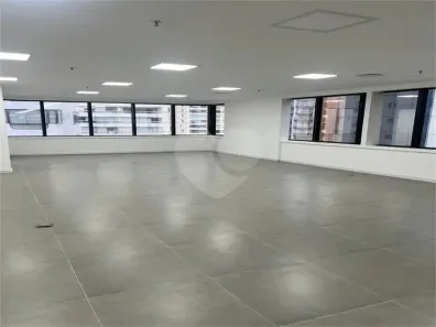 Sala Comercial para alugar, 125m² no Itaim Bibi, São Paulo