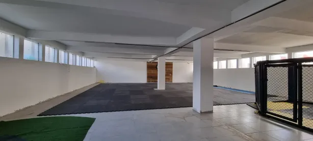 Prédio Comercial para alugar, 7000m² no Jurubatuba, São Paulo