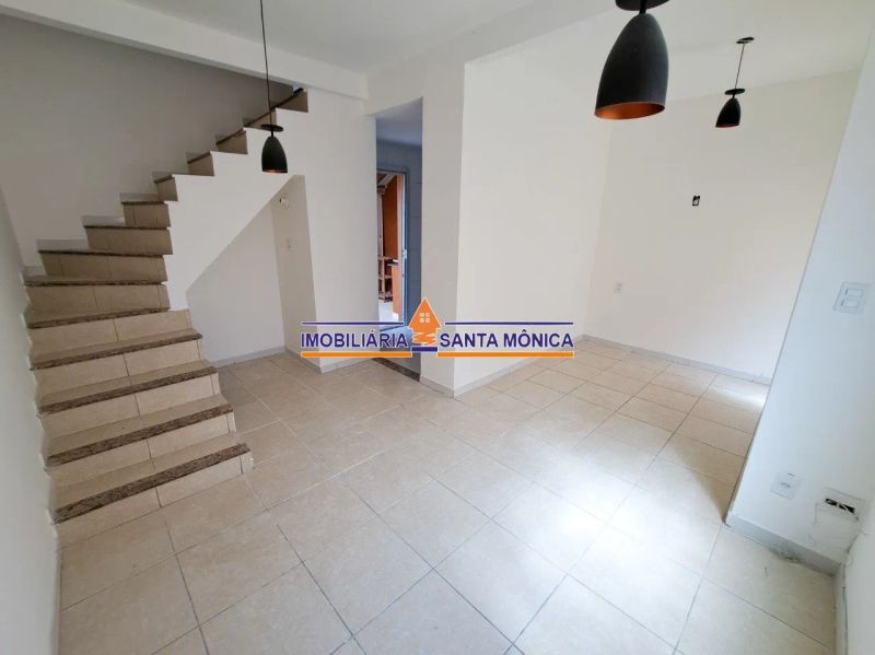 Casa com 2 quartos — Santa Amélia, Belo Horizonte