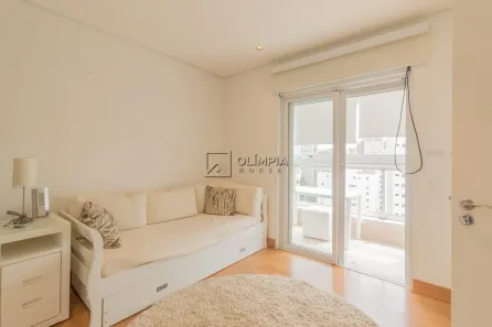 Apartamento com 2 Quartos para alugar, 134m² no Vila Nova Conceição, São Paulo