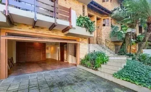 Casa com 3 Quartos à venda, 330m² no Bela Vista, Porto Alegre