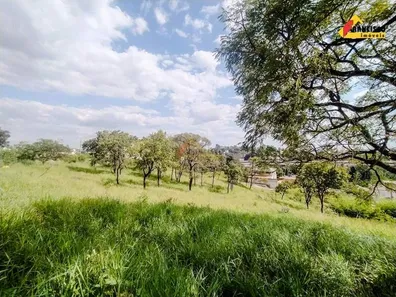 à venda, 300m² no São João de Deus, Divinópolis
