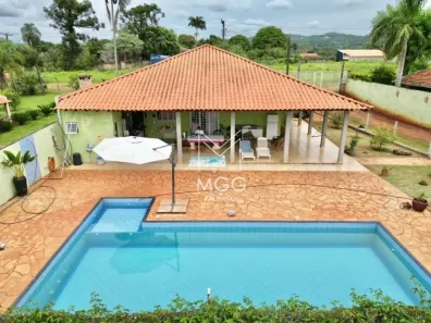 Fazenda/Sítio com 3 Quartos à venda, 180m² no Jardim Vale Verde, Londrina