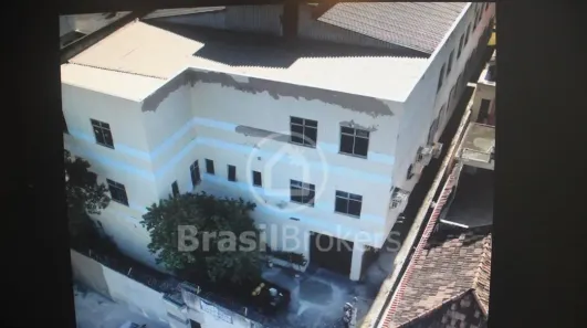Lote/Terreno à venda, 242m² no Ramos, Rio de Janeiro