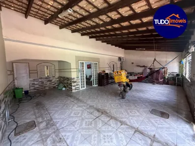 Casa com 2 Quartos à venda, 120m² no Santa Maria, Brasília