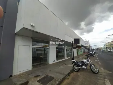Ponto Comercial para alugar, 657m² no Nossa Senhora Aparecida, Uberlândia