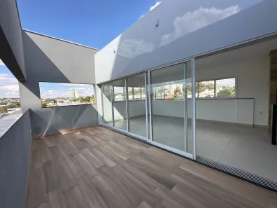 Cobertura com 4 Quartos à venda, 230m² no Morada da Colina, Uberlândia