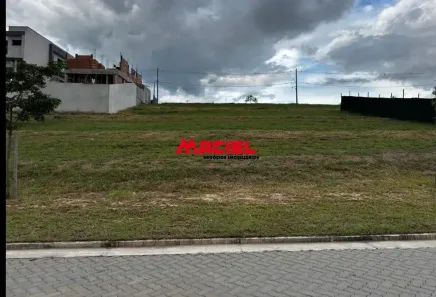 Lote/Terreno à venda, 330000m² no Condomínio Residencial Colinas do Paratehy, São José dos Campos