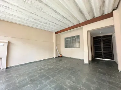 Sobrado com 2 Quartos para alugar, 130m² no Piraporinha, Diadema