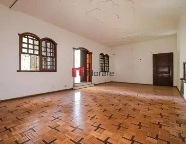 Casa com 6 Quartos para alugar, 270m² no Santo Antônio, Belo Horizonte