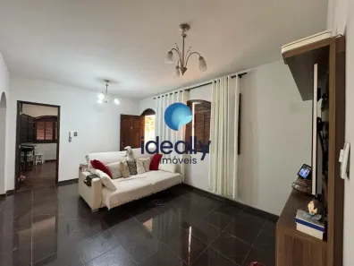 Casa com 4 Quartos para alugar, 244m² no Pedra Azul, Contagem
