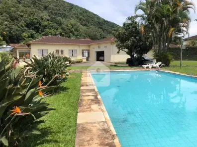 Casa com 3 Quartos à venda, 375m² no Quitandinha, Petrópolis