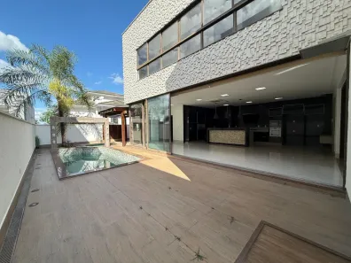 Casa de Condomínio com 4 Quartos para alugar, 395m² no Jardins Verona, Goiânia
