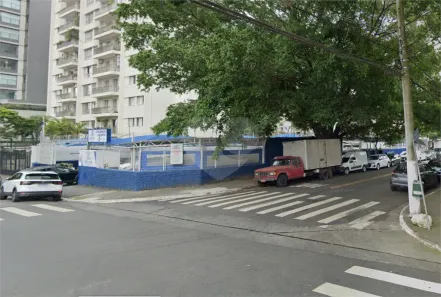 Lote/Terreno com 1 Quarto para alugar, 800m² no Campo Belo, São Paulo