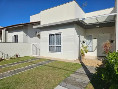 Casa de Condomínio com 3 Quartos para venda ou aluguel, 76m² no Itacolomi, Balneário Piçarras
